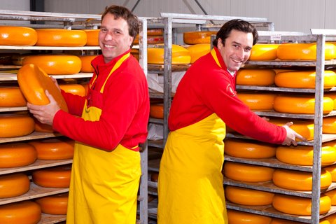 Mark et Walter dans l'entrepôt